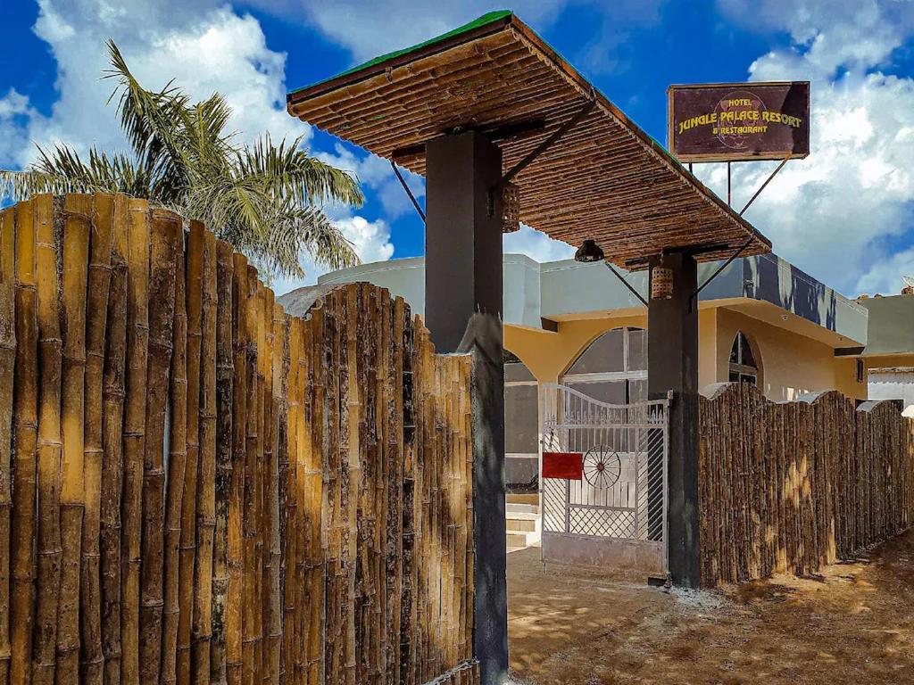 Hotel Jungle Palace Resort Umaria  Bagian luar foto