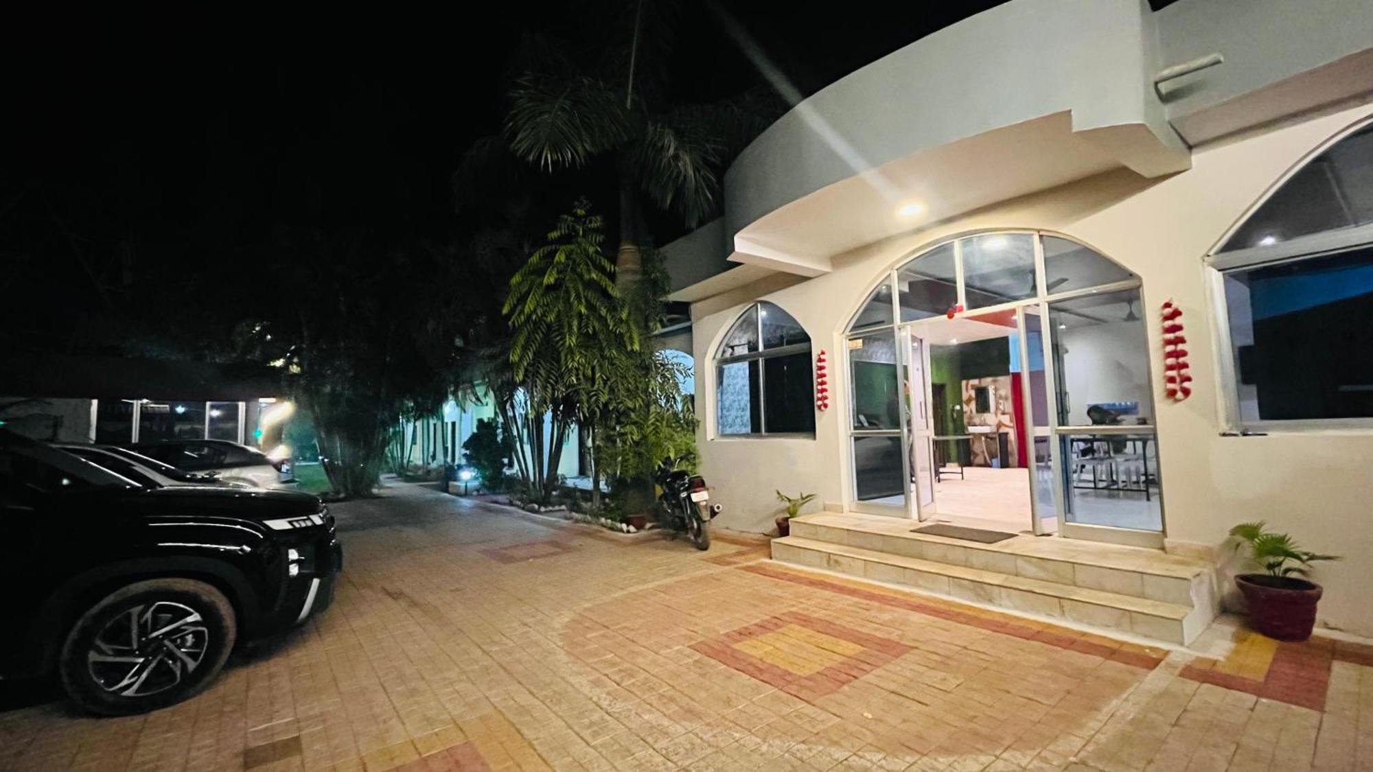Hotel Jungle Palace Resort Umaria  Bagian luar foto