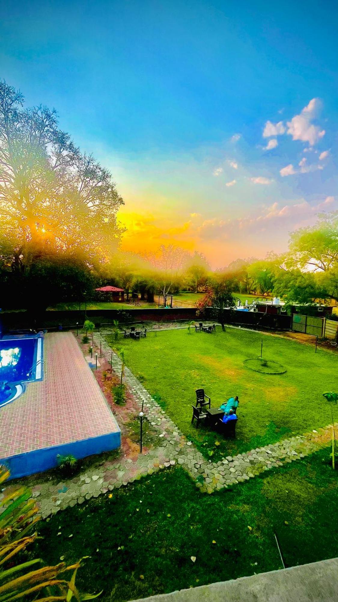 Hotel Jungle Palace Resort Umaria  Bagian luar foto
