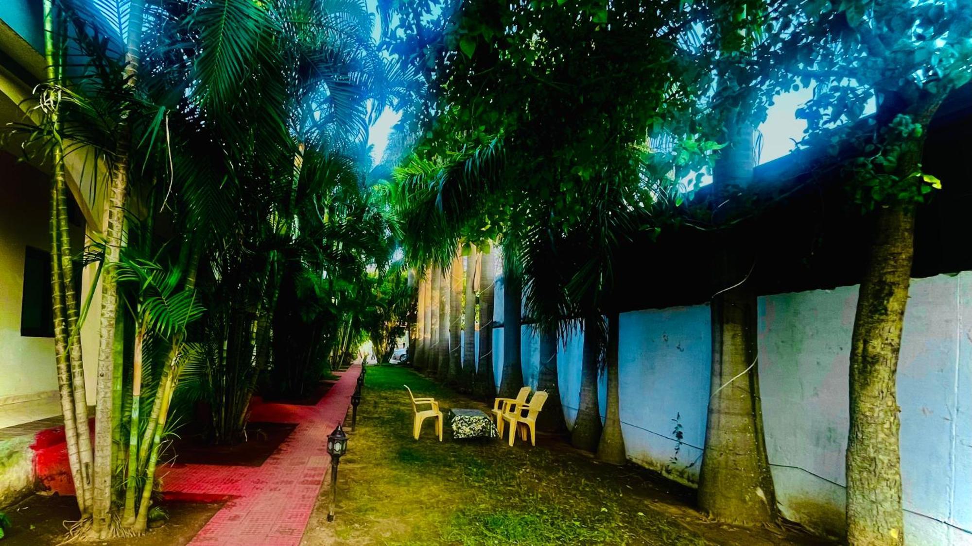 Hotel Jungle Palace Resort Umaria  Bagian luar foto